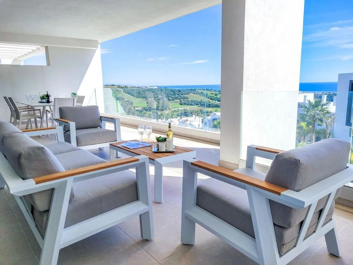 Two Bedroom Apartment In Mirador Del Golf Estepona