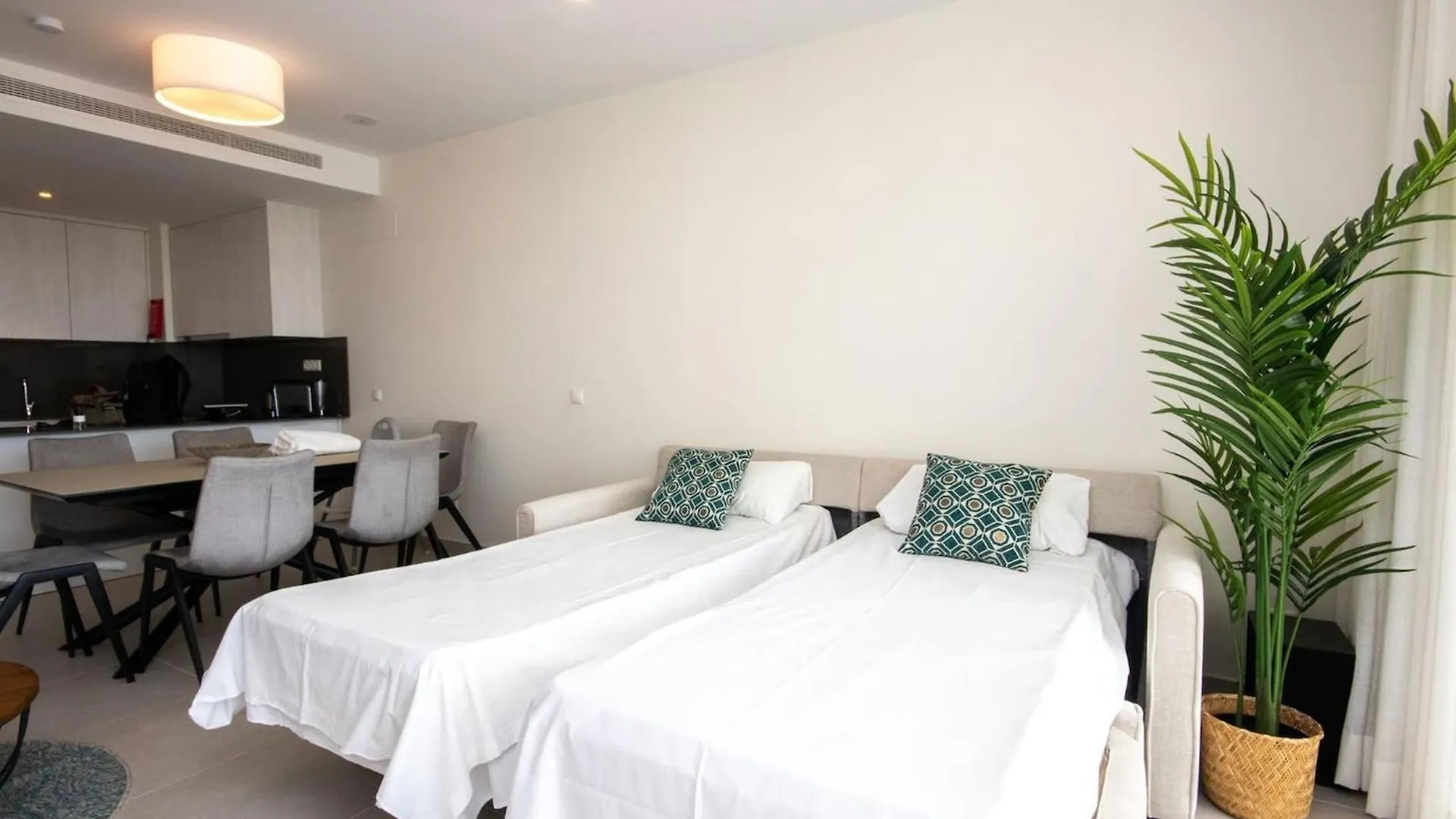 Two Bedroom Apartment In Mirador Del Golf Estepona Spain