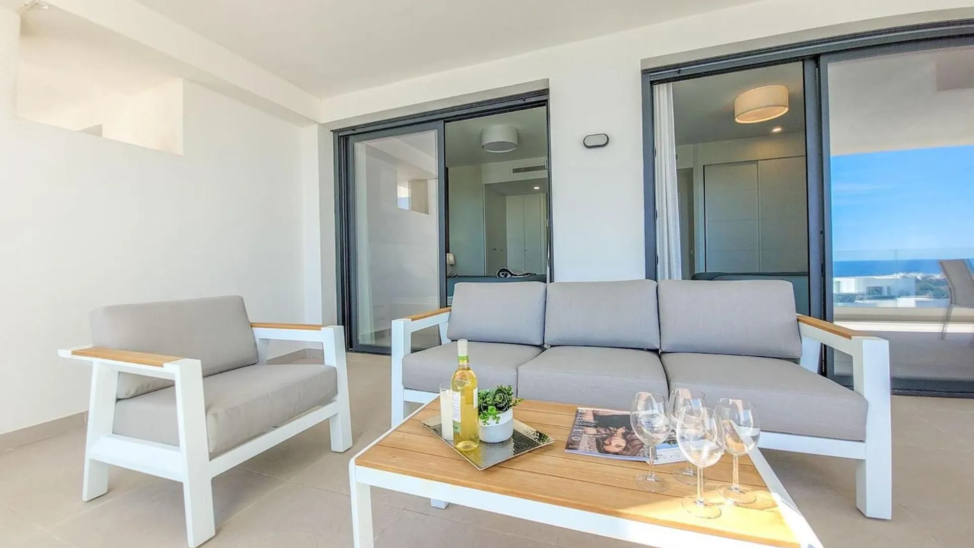 Two Bedroom Apartment In Mirador Del Golf Estepona