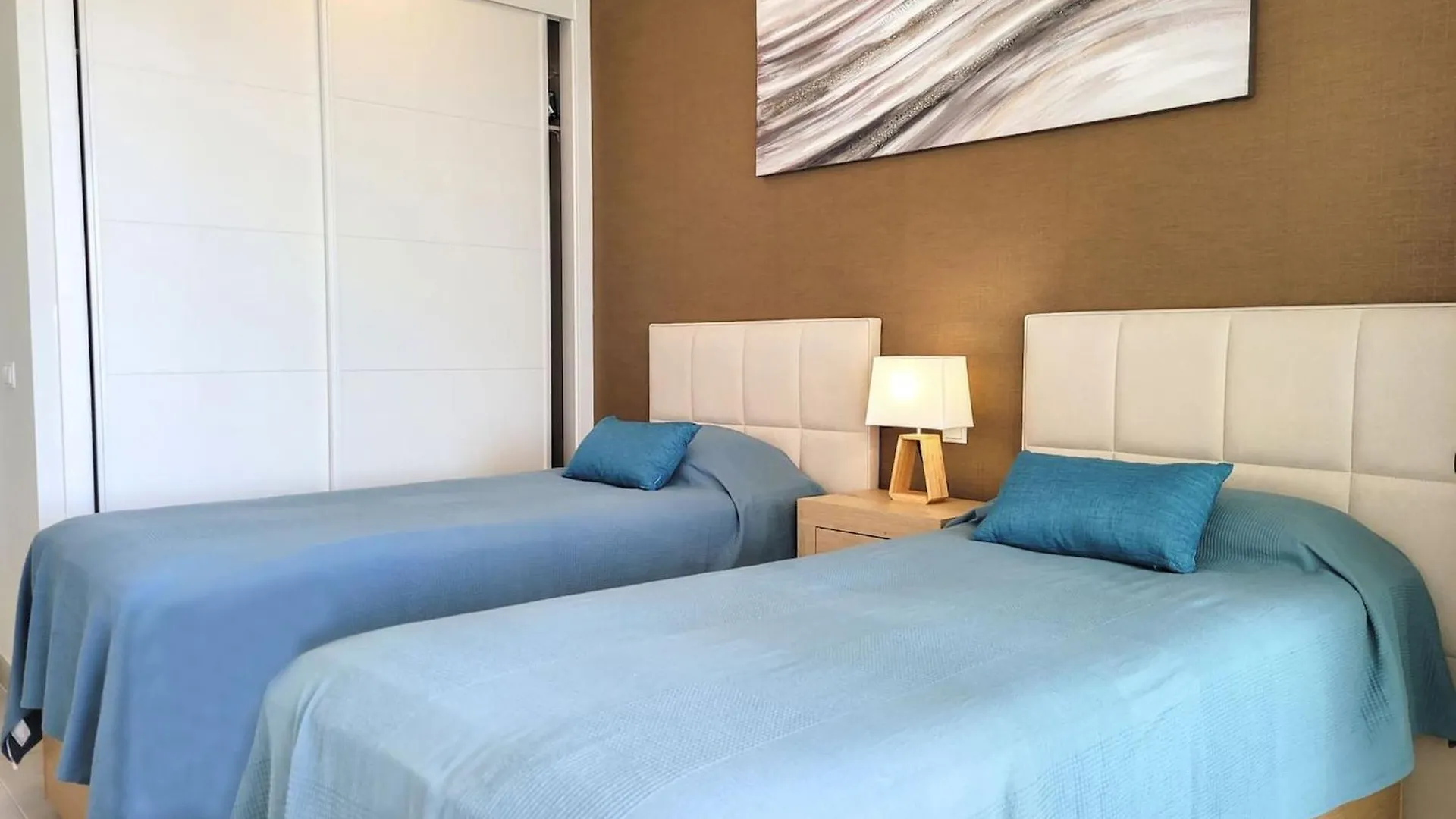 Two Bedroom Apartment In Mirador Del Golf Estepona