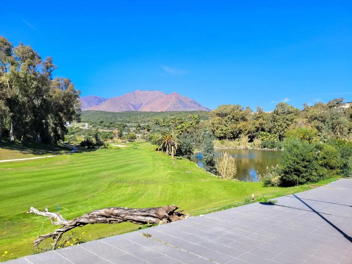 Two Bedroom Apartment In Mirador Del Golf Estepona
