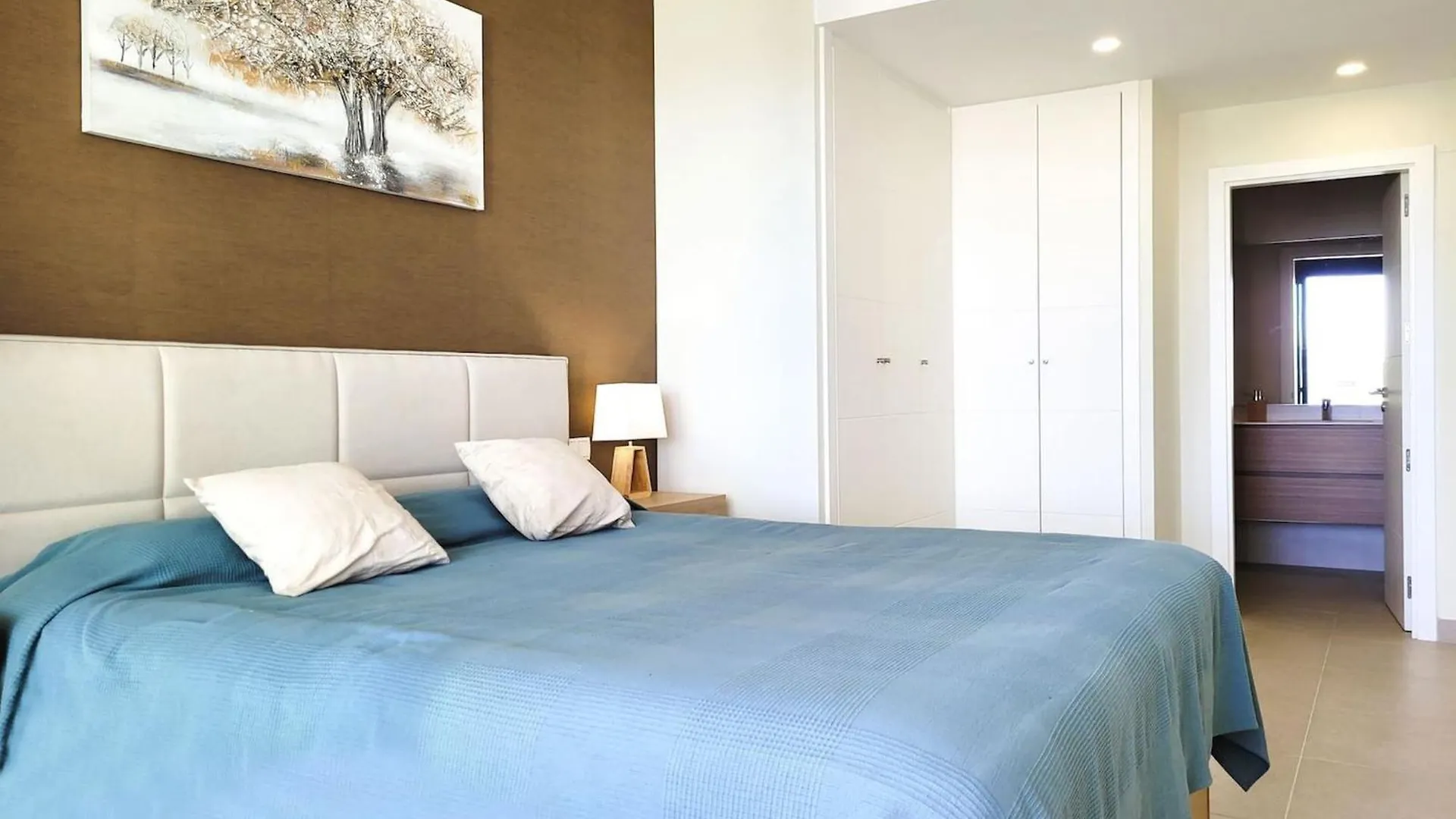 Two Bedroom Apartment In Mirador Del Golf Estepona Hiszpania