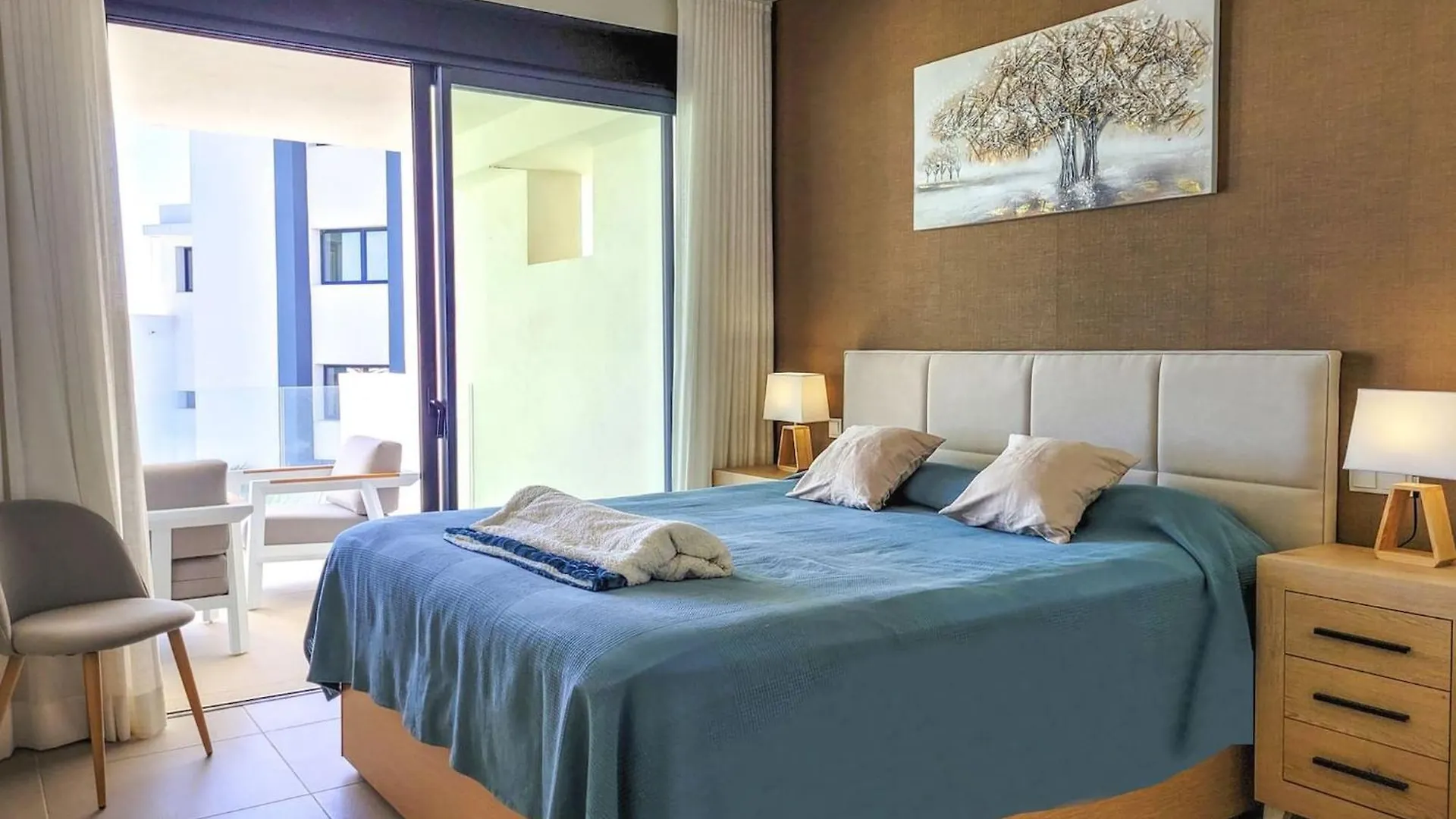 Two Bedroom Apartment In Mirador Del Golf Estepona